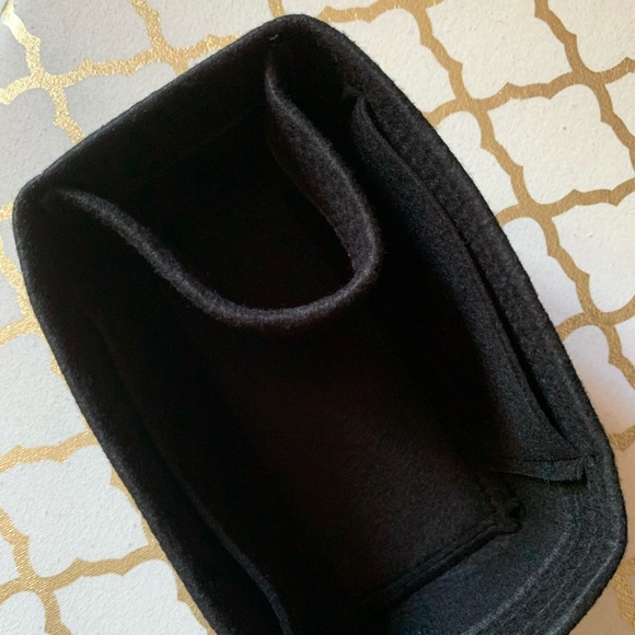 Samorga Vanity PM Louis Vuitton Organizer - Picture 2 of 4